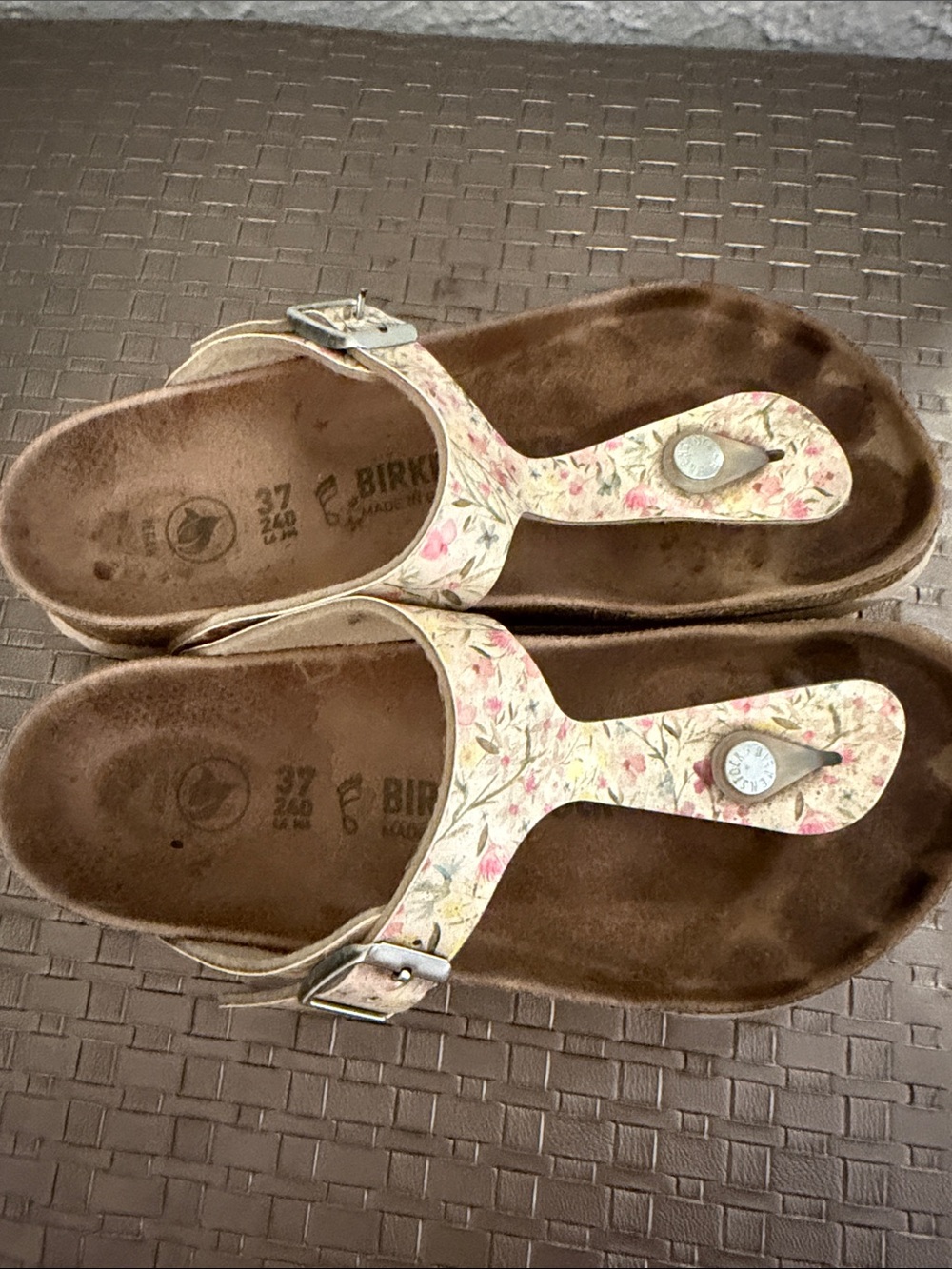 Birkenstock Floral Print Pink and Cream Gizeh Thong Sandals - Women